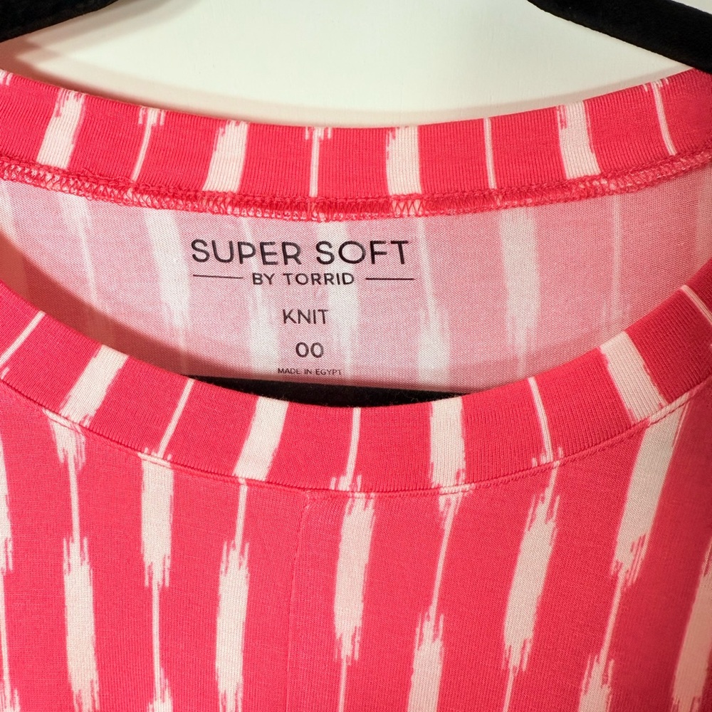 Torrid Super Soft Pink & White Drape Front Midi Dress Size M - Picture 3 of 11